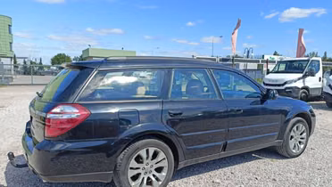 SUBARU Outback