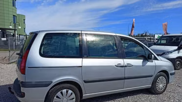 PEUGEOT 807
