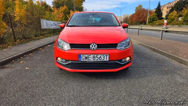 VOLKSWAGEN Polo