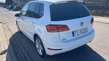 VOLKSWAGEN Golf Sportsvan