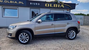 VOLKSWAGEN Tiguan