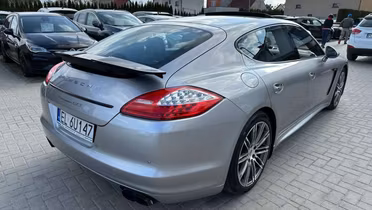 PORSCHE Panamera
