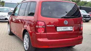 VOLKSWAGEN Touran