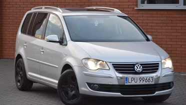 VOLKSWAGEN Touran
