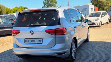 VOLKSWAGEN Touran
