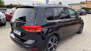VOLKSWAGEN Touran