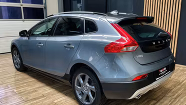 VOLVO V40 Cross Country