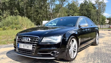 AUDI S8