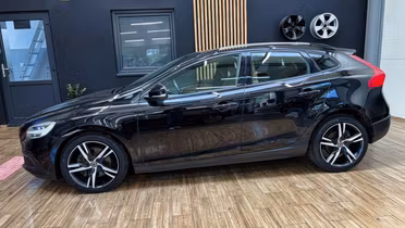 VOLVO V40 Cross Country