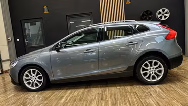 VOLVO V40 Cross Country