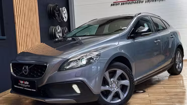 VOLVO V40 Cross Country