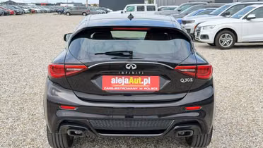 INFINITI Q30