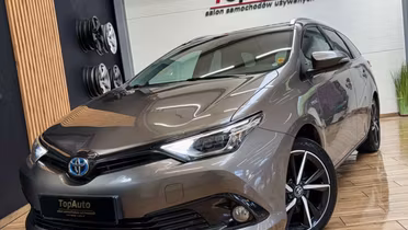 TOYOTA Auris