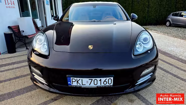 PORSCHE Panamera