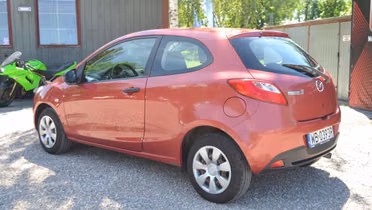 MAZDA 2