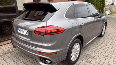 PORSCHE Cayenne