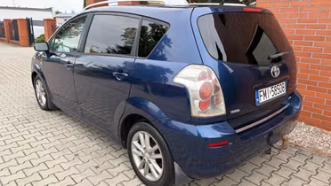 TOYOTA Corolla Verso