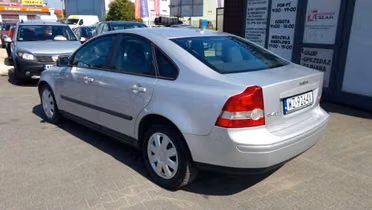 VOLVO S40