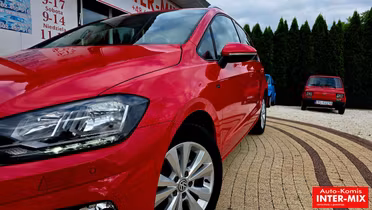 VOLKSWAGEN Golf Sportsvan