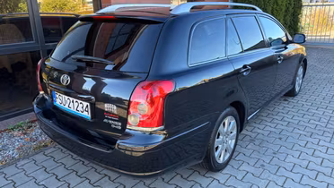 TOYOTA Avensis