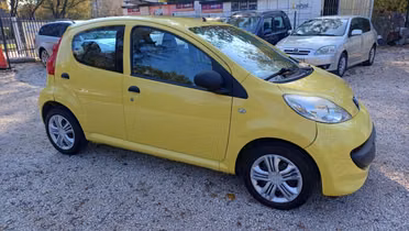 PEUGEOT 107