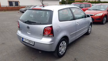 VOLKSWAGEN Polo