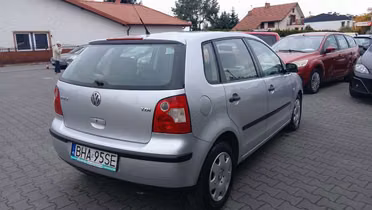 VOLKSWAGEN Polo
