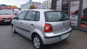 VOLKSWAGEN Polo
