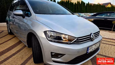 VOLKSWAGEN Golf Sportsvan