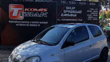TOYOTA Yaris