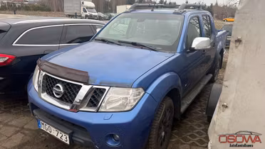 NISSAN Navara