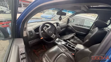NISSAN Navara