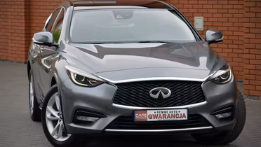 INFINITI Q30