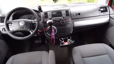 VOLKSWAGEN Multivan