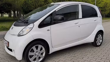 PEUGEOT iOn