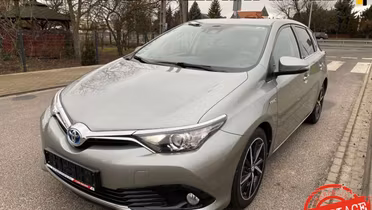 TOYOTA Auris
