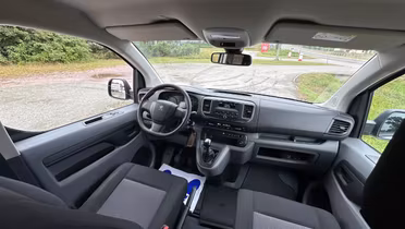 PEUGEOT Traveller