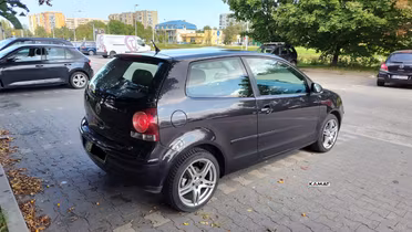 VOLKSWAGEN Polo