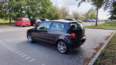 VOLKSWAGEN Polo