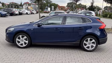 VOLVO V40 Cross Country