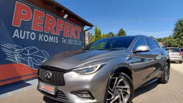 INFINITI Q30