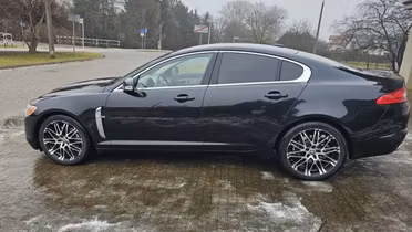 JAGUAR XF