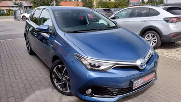TOYOTA Auris