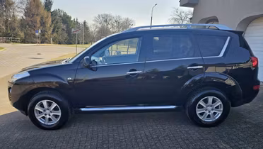 PEUGEOT 4007
