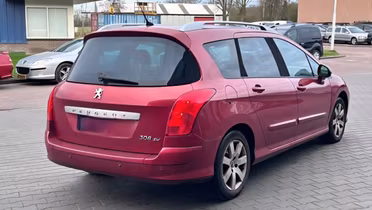 PEUGEOT 308