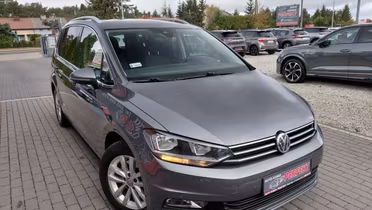 VOLKSWAGEN Touran