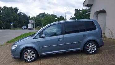 VOLKSWAGEN Touran