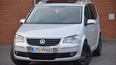 VOLKSWAGEN Touran