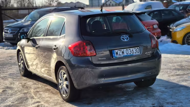 TOYOTA Auris