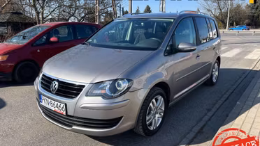 VOLKSWAGEN Touran